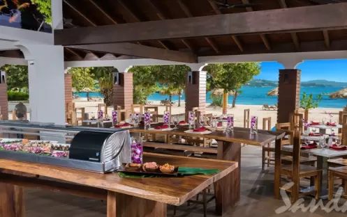 SANDALS SOUTH COAST - SUSHI (1)
